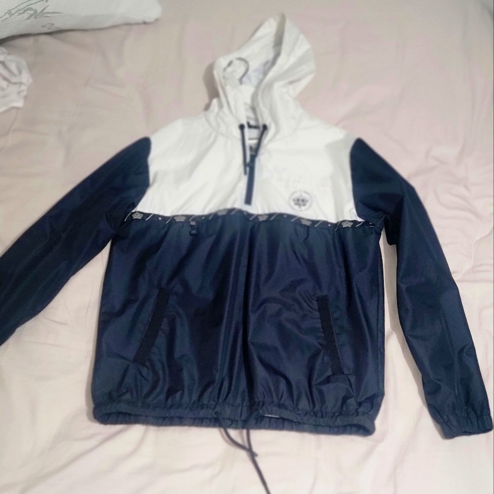 Wind breaker